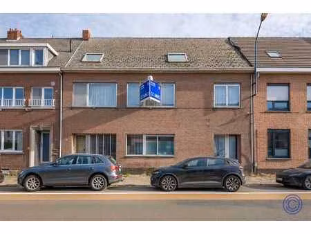 gebouw ca. 420m² met verschillende ontwikkelingsmogelijkhede