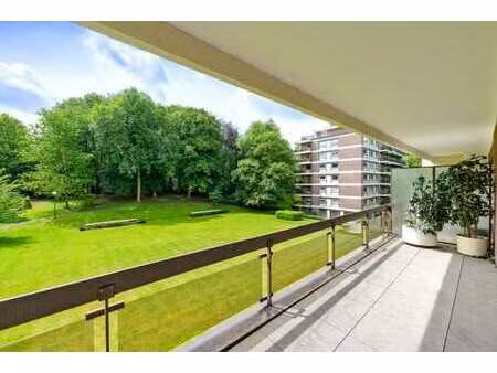 studio avec terrasse exceptionnelle et vue sur parc