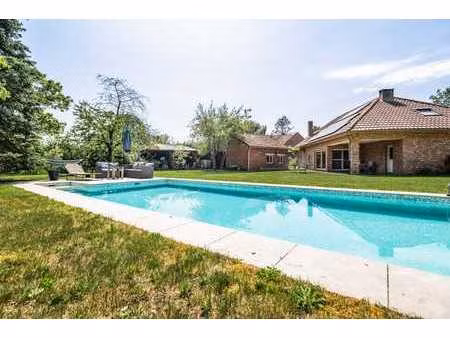 maison économe en énergie avec piscine à vendre à geel