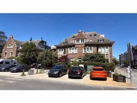 appartement 2 ch. forest be  lumineux et spacieux