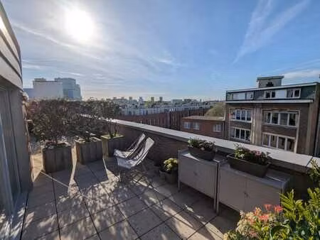 duplex ensoleillé avec 2 terrasses