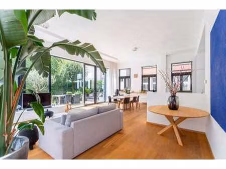 loft meublé avec jardin et emplacement de parking souterrain