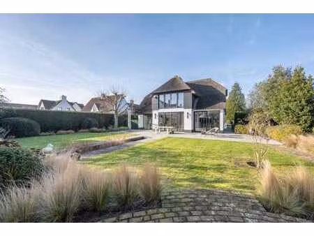 magnifique villa individuelle située dans un quartier calme