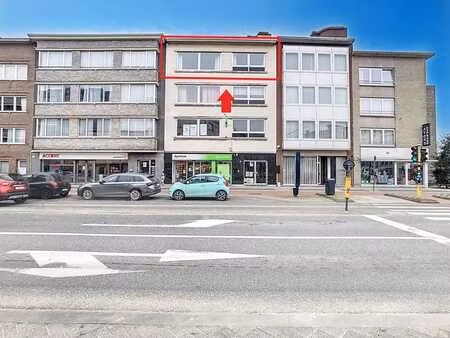 appartement spacieux situé au centre de beveren avec garage