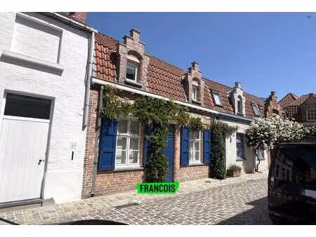 maison pleine de charme avec trois chambres et agréable jar…
