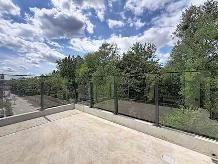 chouette appartement 1 chambre avec vue sur le canal