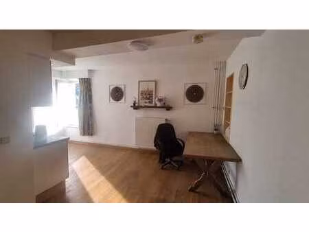 studio à louer à huy  situé à 2min de la gare