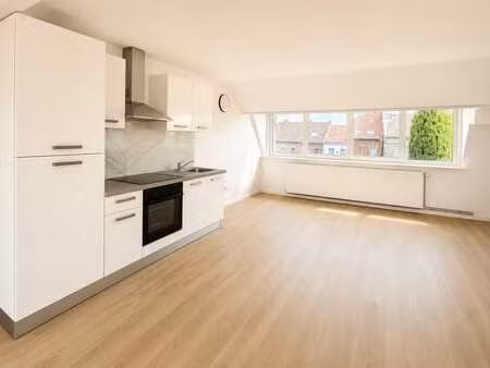 superbe studio loft de 56 m² !