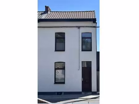 maison 3 chambres - pas d'exterieur - tel 0477 87 18 13