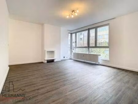 entre la maison communale et le quartier vub