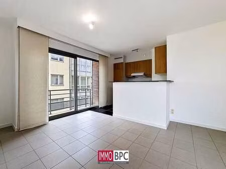 superbe appartement moderne de 1 chambre avec terrasse  park