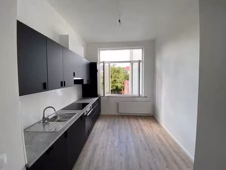 appartement à proximité du cimetière d'ixelles.