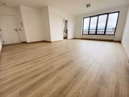 flagey-couronne : bel appartement 2 ch de 80m2 + parking