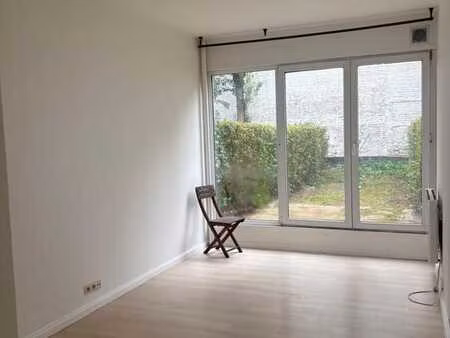 studio rénové avec jardin – disponible immédiatement