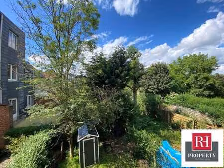 très beau studio avec jardin