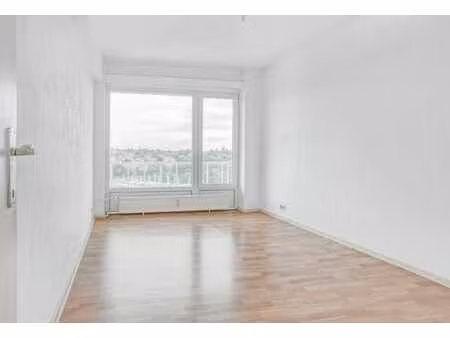 bel appartement 2 chambres avec terrasse