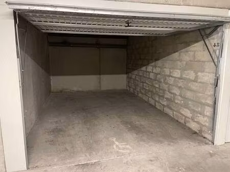 parking à louer