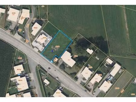 terrain à bâtir de 1 034 m² avec une largeur exceptionnelle