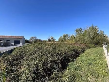 terrain constructible viabilisé à vendre