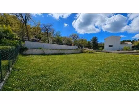 terrain constructible viabilisé à vendre