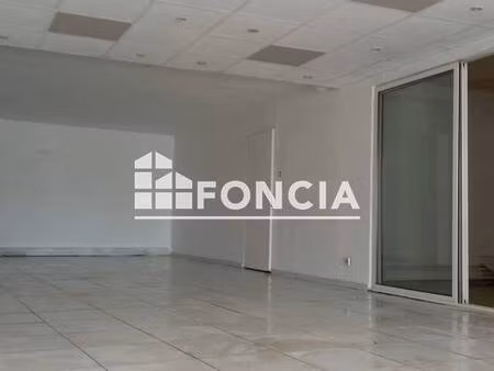local commercial à louer