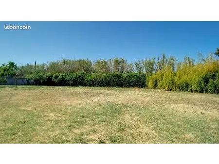 terrain 280 m² graveson
