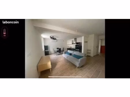 appartement t2 meublé refait à neuf aux pennes mirabeau (centre du village)