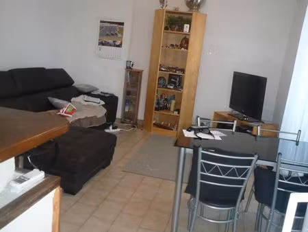 eyguières centre loue t3 50m²