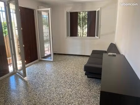 appartement 2 pièces de 50 12 m2 - bas de villa avec terrasse à marignane quartier signore