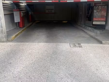 garage vacant