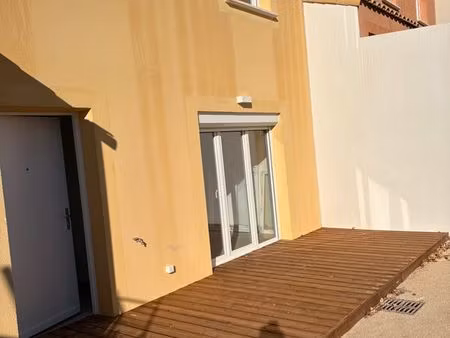 a vendre villa t5 avec garage  terrasse et jardin
