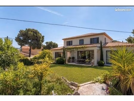 terrain 566 m² sausset les pins