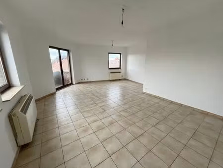 appartement à louer avec garage et terrasse   evere (vbe30202)