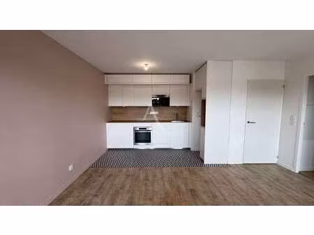 vente appartement 3 pièces à la roche-sur-yon (85000) : à vendre 3 pièces / 63m² la roche-