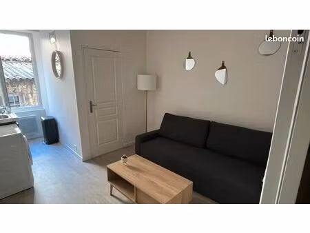 loue studio meublé tout équipé