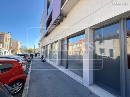 bureau 250 m²