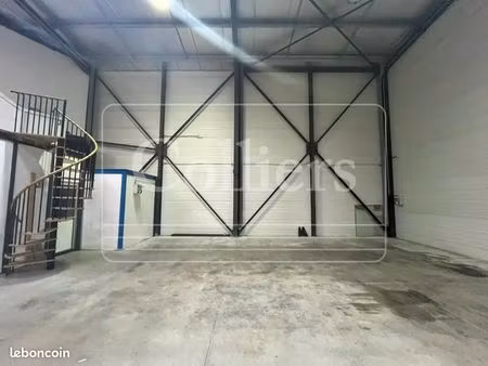 local d'activité 520 m²