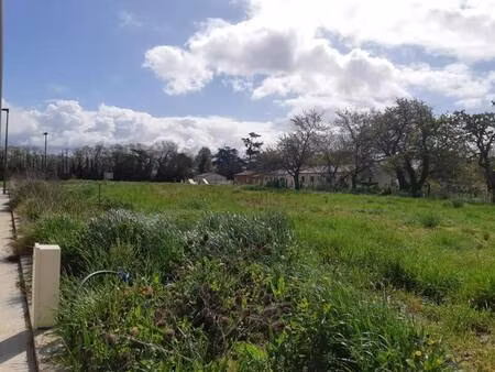 terrain constructible viabilisé à vendre
