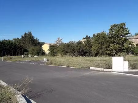 terrain constructible viabilisé à vendre