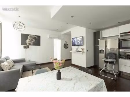 appartement plein gratte ciel