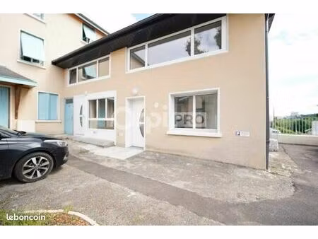 bureau 135 m²
