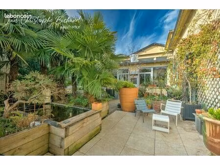 maison 5 pièces 240 m²