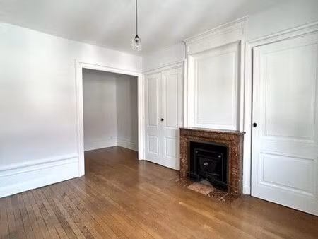 appartement 2 pièces 67 m²