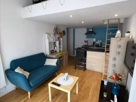 studio 23m² ( + 10m² hors carrez)