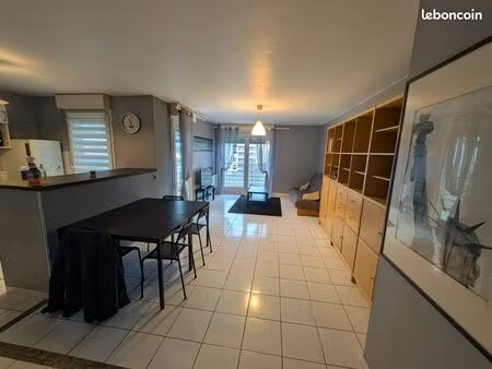 f2 villeurbanne république