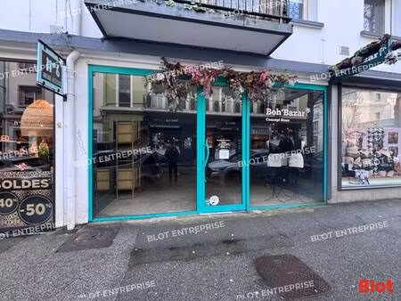 local commercial à louer