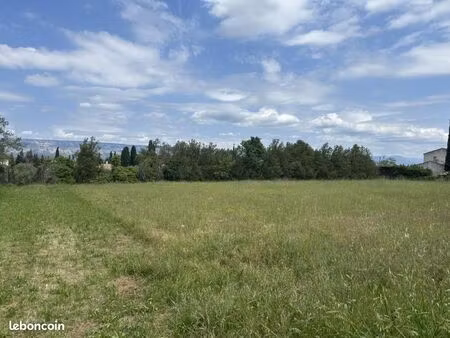 terrain 407 m² alleins