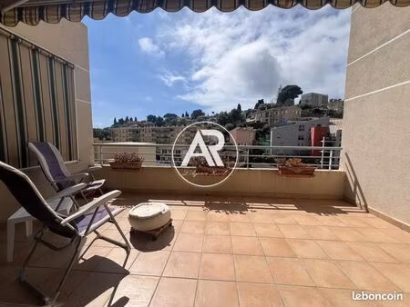 studio 1 pièce 27 m²