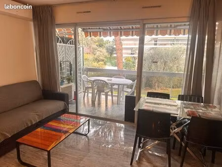 location étudiant studio juan les pins 34m2
