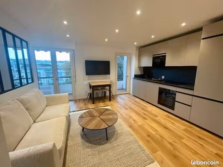 cannes (06400)  coteaux – appartement t1 bis rénové  meublé et climatisé avec terrasse + p